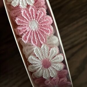 5 yards of 1 inch ribbon white and pink floral high quality